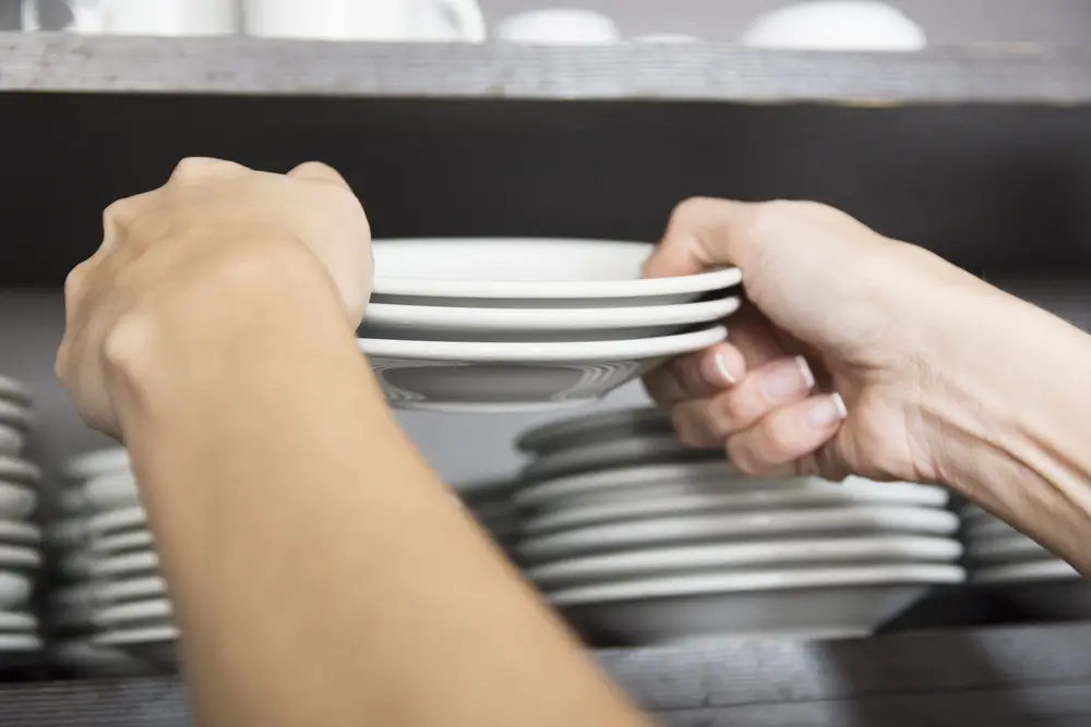 Польза стеклянной посуды оптом: заботьтесь о своем здоровье.